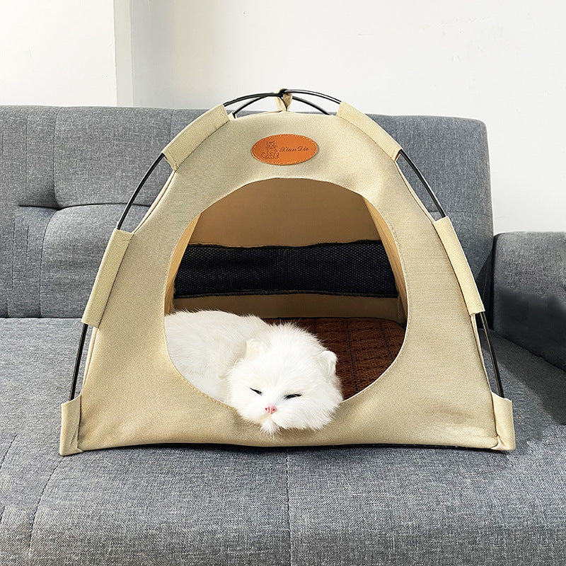 Luxuriöses Katzenzelt Mit Rattanliege