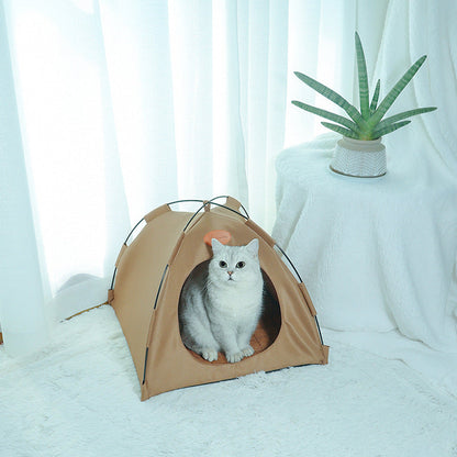 Luxuriöses Katzenzelt Mit Rattanliege
