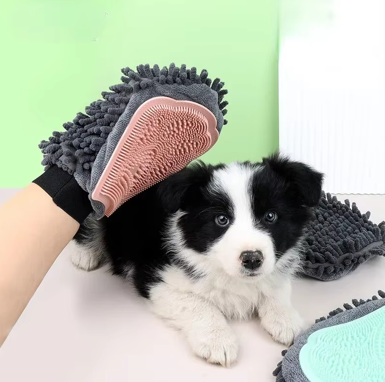 2-in-1 Fellpflege-handschuh mit Mikrofaser und Silikon – Sanfte Massage und Effiziente Haarentfernung für Hunde und Katzen
