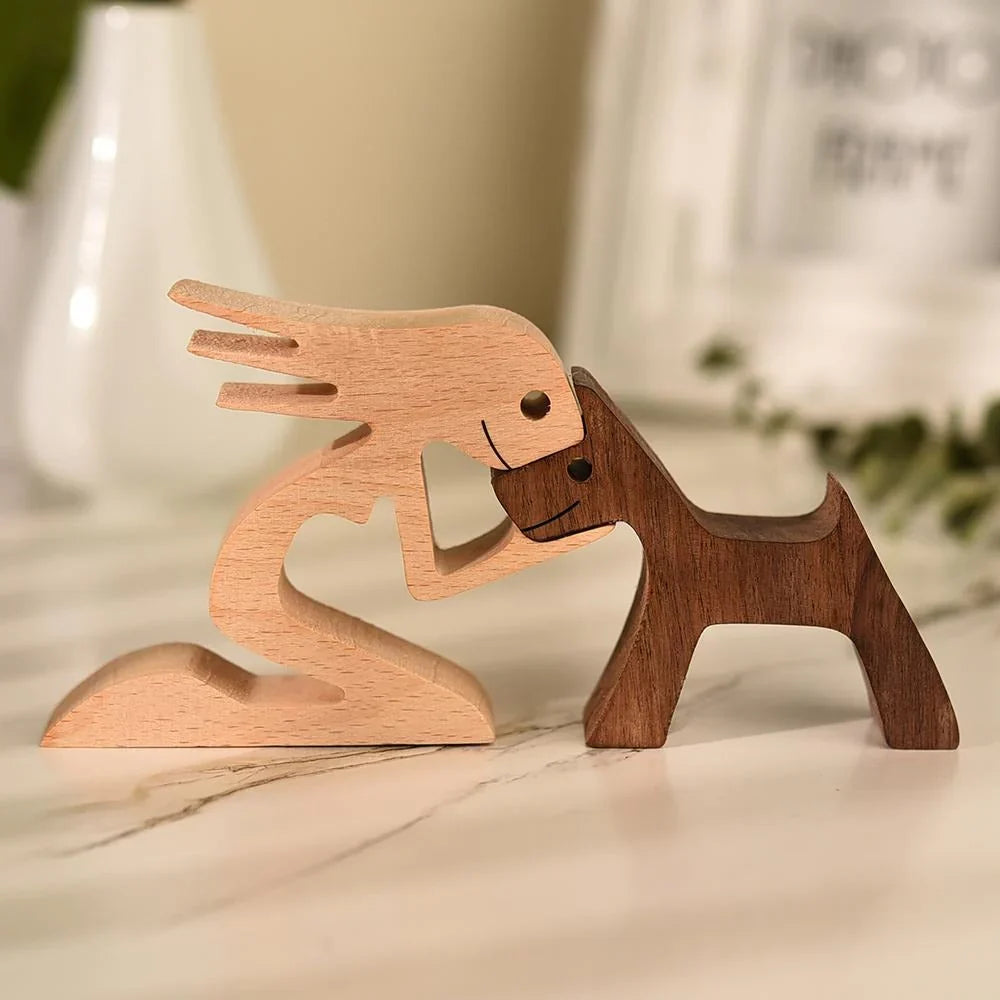 Elegante Hundeskulptur aus Holz