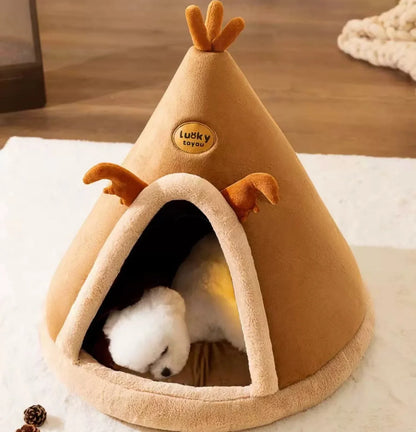Gemütliche Tierhöhle Im Tipi-Design